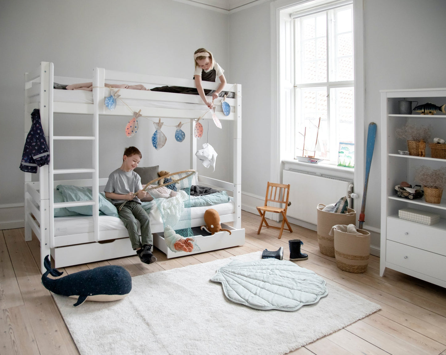 ECO Luxury - High bunkbed with ladder - 90x200 cm - White
