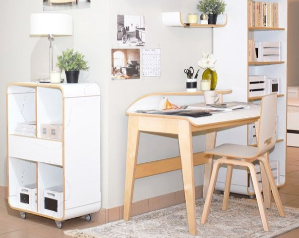 Infano Elf chair made of bent birch plywood with high-pressure laminate finish, natural wood legs and light beige seat.