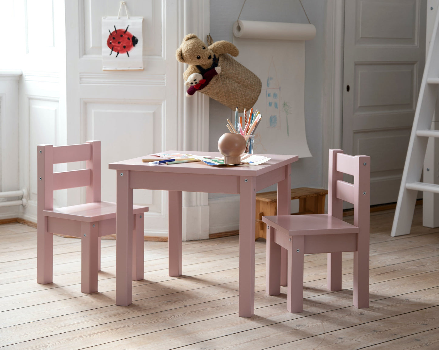 MADS - Childrens table
