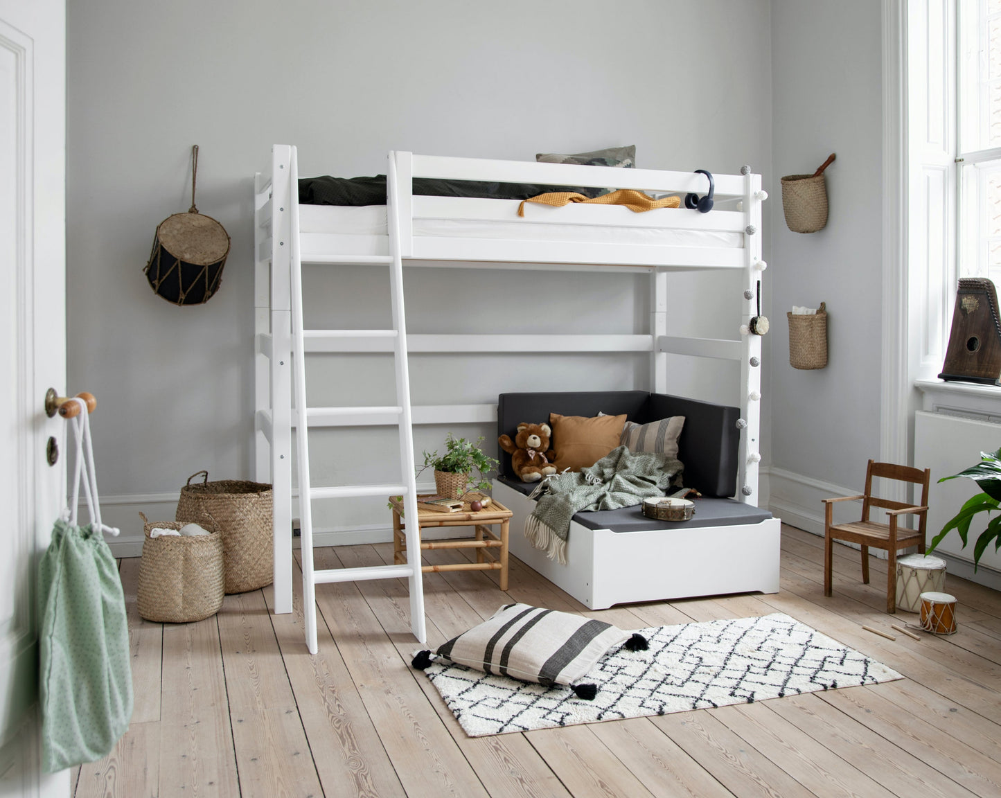 ECO Luxury - High sleeper with slant ladder - 90x200 cm - white