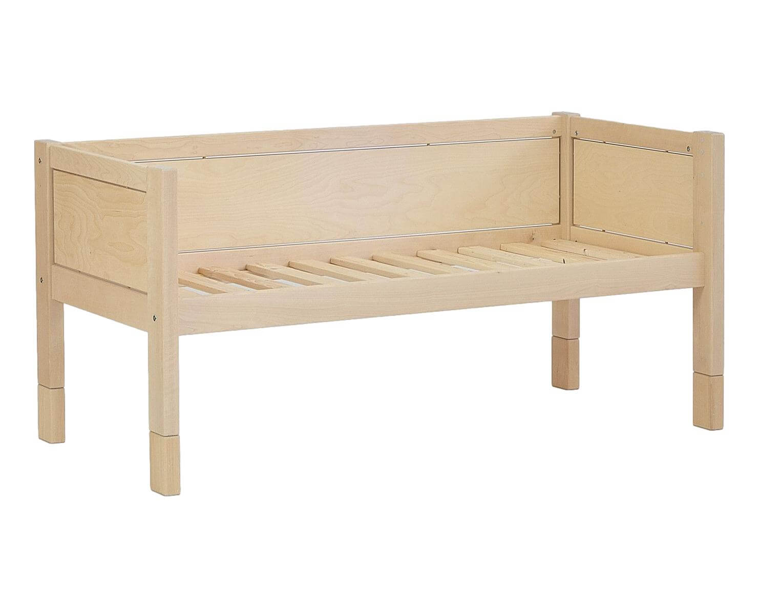 Jerwen - Compact bed - 90x200 cm made of natural birch wood, featuring safety barrier and durable design.
